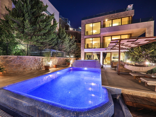  gece  -  Kasım
  | Kalkan Merkezde Deniz Manzaralı Lüks Villa